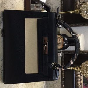 Teddy Blake Eva 11 Black